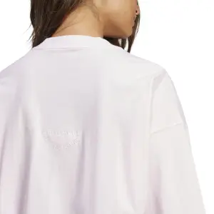 T-shirt feminina larga com bordados adidas image-6