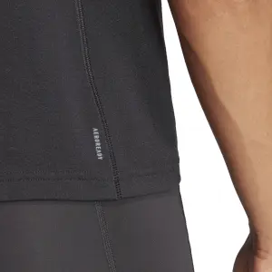 Tampo do tanque feminino adidas Train Essentials Big Performance Logo image-6