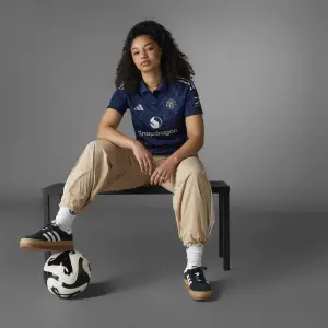 Camiseta 2ª Equipación mujer Manchester United 2024/25 image-2