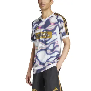 Maglia adidas Tiro Pride image-3