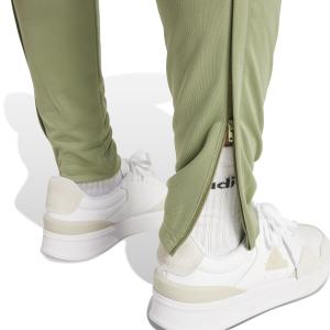 product/a/d/adidas_iw5990_8_apparel_on_model_detail_view_2_white.jpg