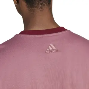Camiseta con gran logo adidas Essentials image-6