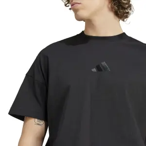 Camiseta adidas All Szn Graphic image-4