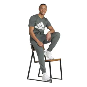 Camiseta con gran logo adidas Essentials image-5