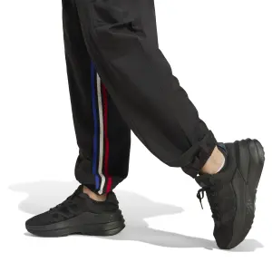 Dam joggingsbyxor med cargo fickor adidas Express All Gender Breaking image-5