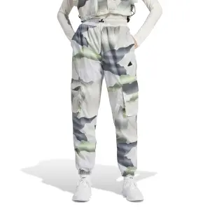 Damen Cargo-Hose adidas City Escape Camo Print image-1