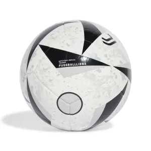 Pallone calcio a casa Juventus 2024/25