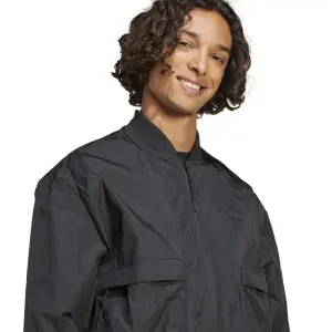 Chaqueta adidas City Escape Premium image-5