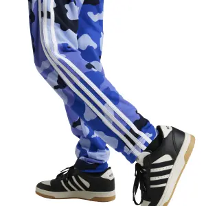 All-over printed kids' joggers adidas Essentials image-5