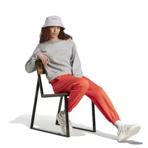 Pantalón de chándal ancho mujer adidas All Szn Fleece Graphic image-3