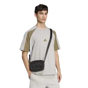 Camiseta adidas Essentials Colorblock image-2