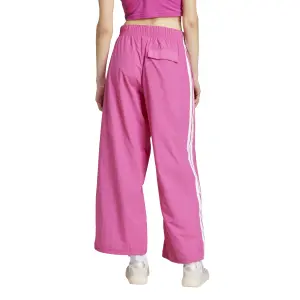 Pantalón de chándal de tejido tipo paracaídas para mujer adidas Essentials 3-Stripes image-4