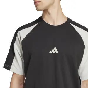 Camiseta adidas Essentials Colorblock image-4