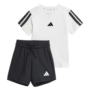 Set aus T-Shirt und Shorts adidas Essentials image-0