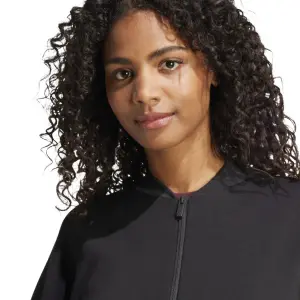 Chaqueta para mujer adidas Essentials Contemporary Logo image-4