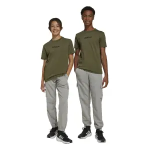 Pantalón de chándal con bolsillo cargo para niño adidas Essentials image-2