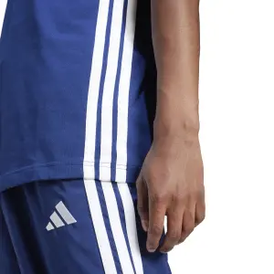 T-shirt i enkel jersey adidas Essentials 3-Stripes image-5