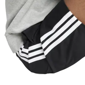 Pantalón corto adidas Essentials 3-Stripes 10" image-4