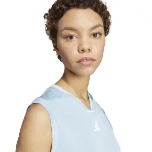 Camiseta de tirantes para mujer adidas Tiro Cut 3 stripes image-6