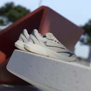 Baskets femme adidas Lightblaze image-6