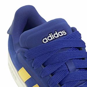 product/a/d/adidas_ji1714_8_footwear_photography_detail_view_1_white-nw091625.jpg