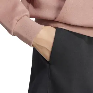 Pantalón corto sueltos mujer adidas All Szn Fleece image-5