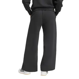 Wide and loose women's joggers adidas All Szn Fleece image-2