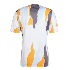 Camiseta de prematch Real Madrid 2024/25 image-2