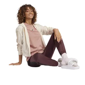 Camiseta de mujer adidas Lounge Mini Graphic image-3