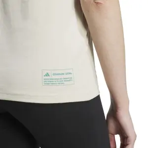 Camiseta de mujer adidas Tiro Graphic image-5