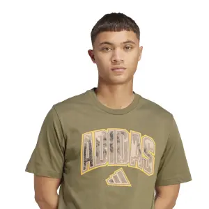Camiseta adidas Camo Script Graphic image-4