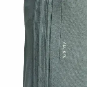 Pantalón suelto adidas All Szn French Terry image-5
