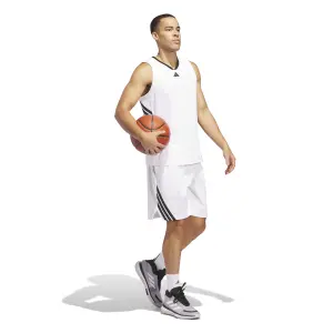 Pantalón corto adidas Legends 3-Stripes image-2