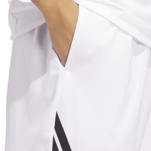 Pantalón corto adidas Legends 3-Stripes image-4