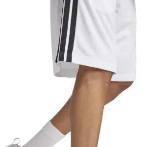 Pantalón corto adidas 3-Stripes image-5