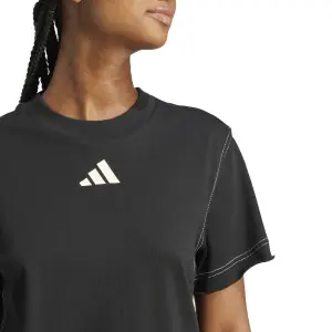 Camiseta holgada de mujer adidas All Szn Graphic image-5