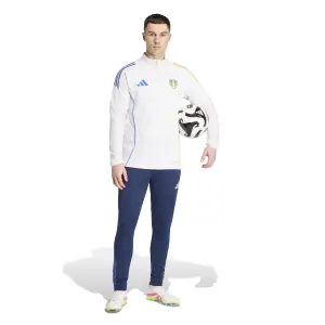 Leeds United trainingsjack Tiro 25 image-3