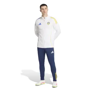 Leeds United trainingsjack Tiro 25 image-2