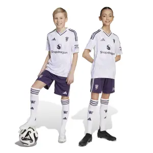 Manchester United Kinder Shorts 2025/26 image-2