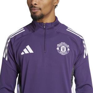 Manchester United training top 2025/26 image-4