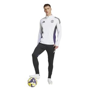 Manchester United training top 2025/26 image-4