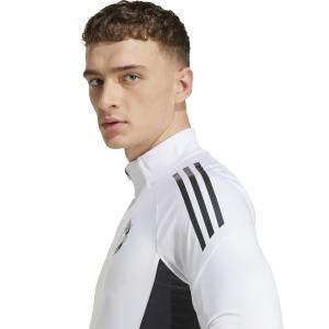 Manchester United training top 2025/26 image-6