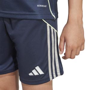 product/a/d/adidas_jp3954_10_apparel_on_model_detail_view_2_white.jpg