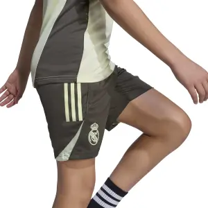 product/a/d/adidas_jp3994_5_apparel_on_model_detail_view_1_white.jpg