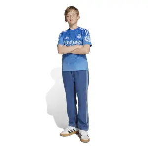 product/a/d/adidas_jp4176_5_apparel_on_model_walking_view_white.jpg