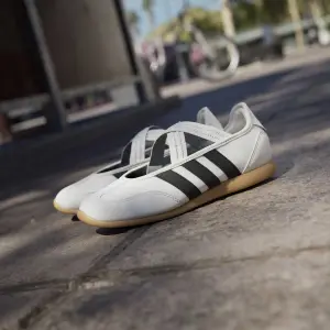 Sneakers adidas Barreda Mary Jane image-6