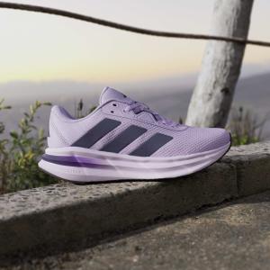 product/a/d/adidas_jq2609_16_footwear_photography_heromrktng_view_3-nw091625.jpg