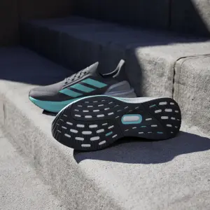 Sapatos de corrida infantis Mercedes AMG Petronas Formula One Team Ultraboost 5x image-6