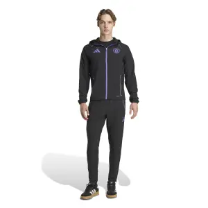 Manchester United training top 2025/26