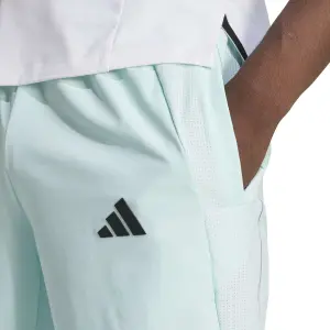 Pantalón corto adidas Tech Apparel image-4